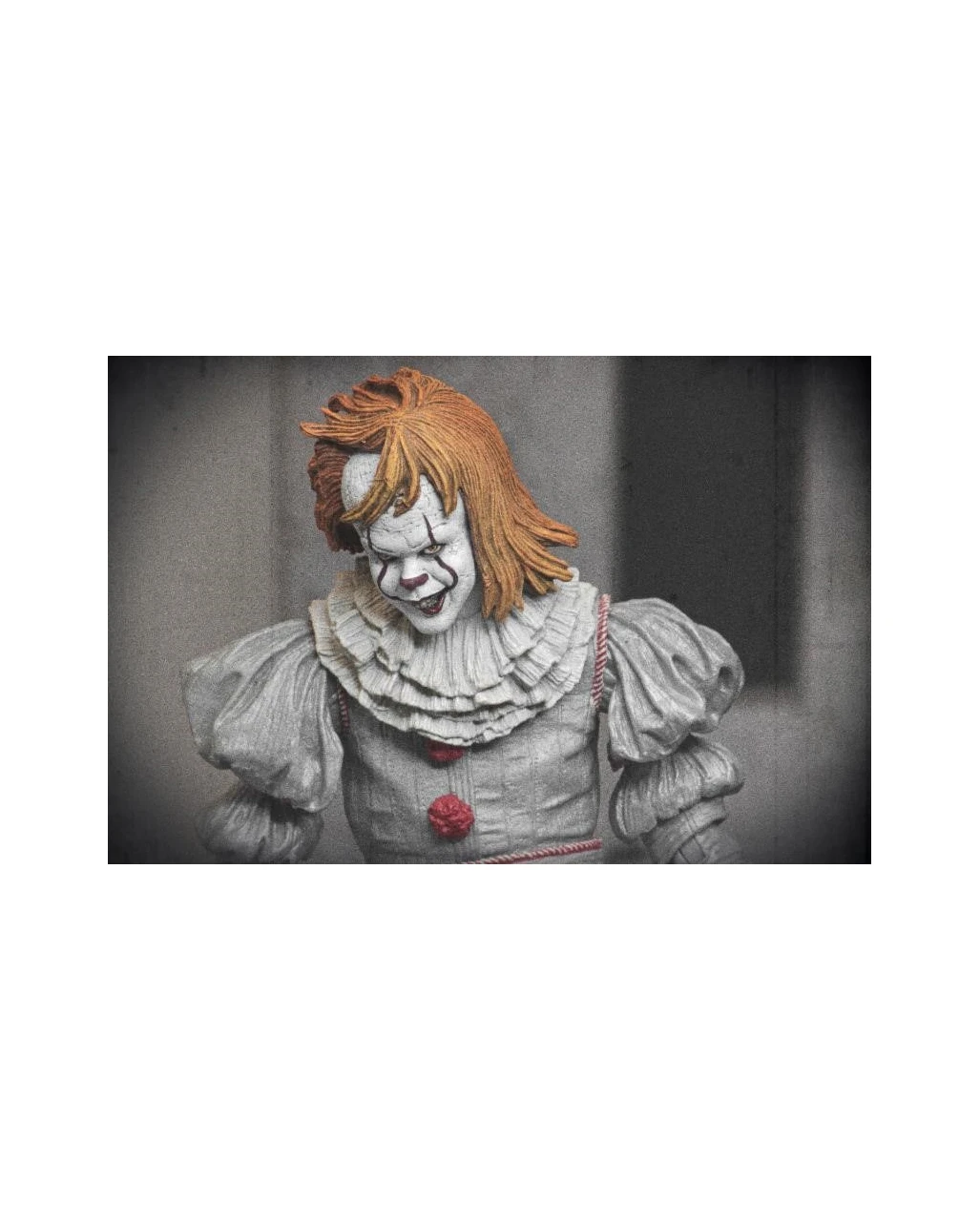 IT Ultimate Pennywise Well House Actionfigur 18cm 7 IT Ultimate Pennywise Well House Actionfigur 18cm – Bild 7