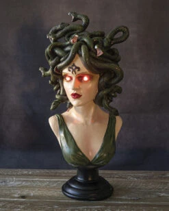 Medusa Büste Mit LED Augen 38cm -Cosplay-Laden medusa bueste mit led augen medusa bust with led eyes medusa statue halloween homeware 54734 05